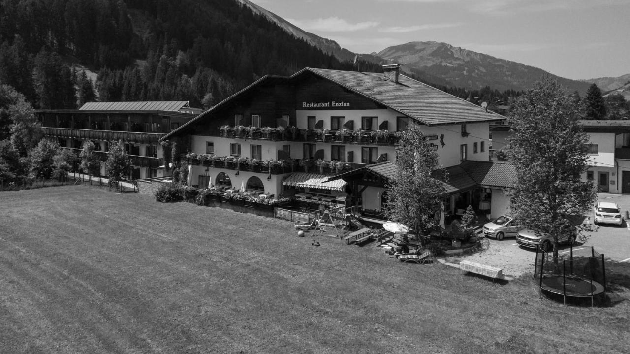 Gasthof Enzian Tannheim Exterior foto
